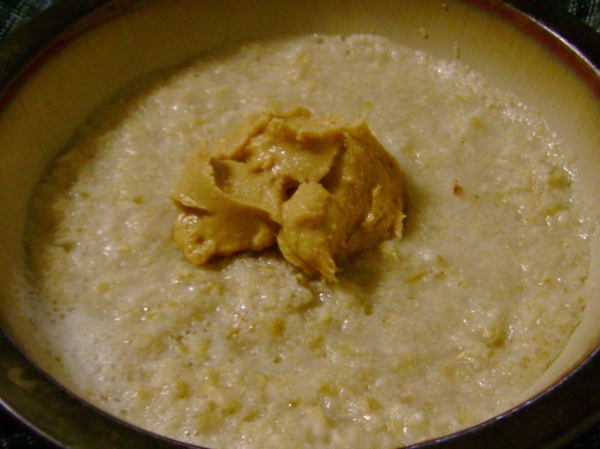 Oatmeal With Vanilla Peanut Butter